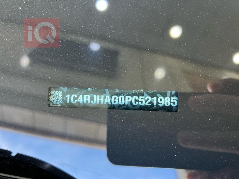 جيب جراند شيروكي